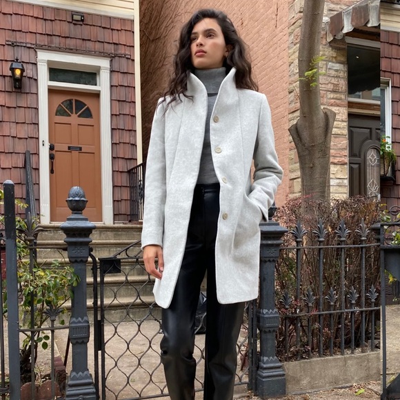 XS Aritzia Cocoon Coat in Heather Grey - Picture 1 of 6